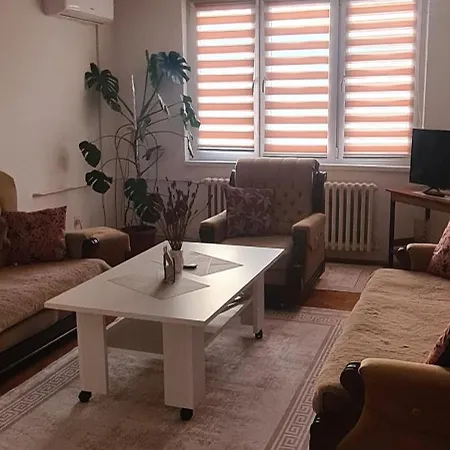 Ali App شقة ترافنيك